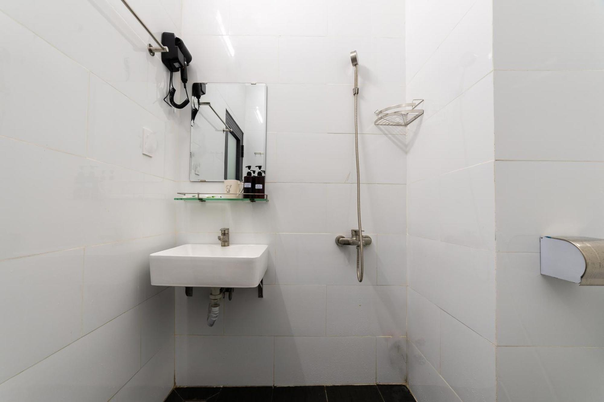 Thien Quoc Hotel Ho Chi Minh City Exterior photo